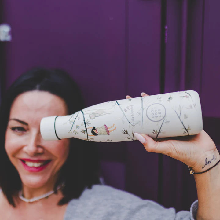 Paula Alenda - Hanging Friends 500 COOL BOTTLES