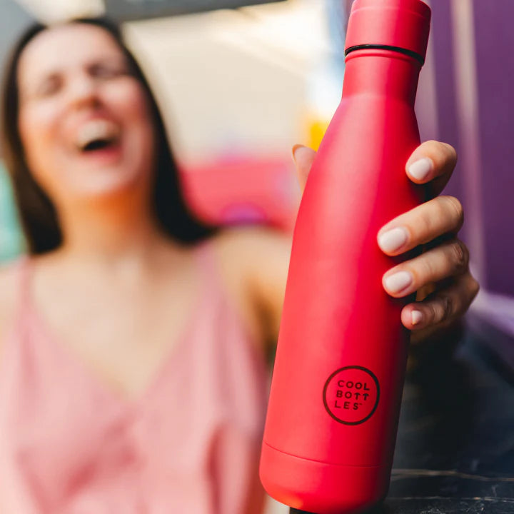 Vivid Red 750ML COOL BOTTLES