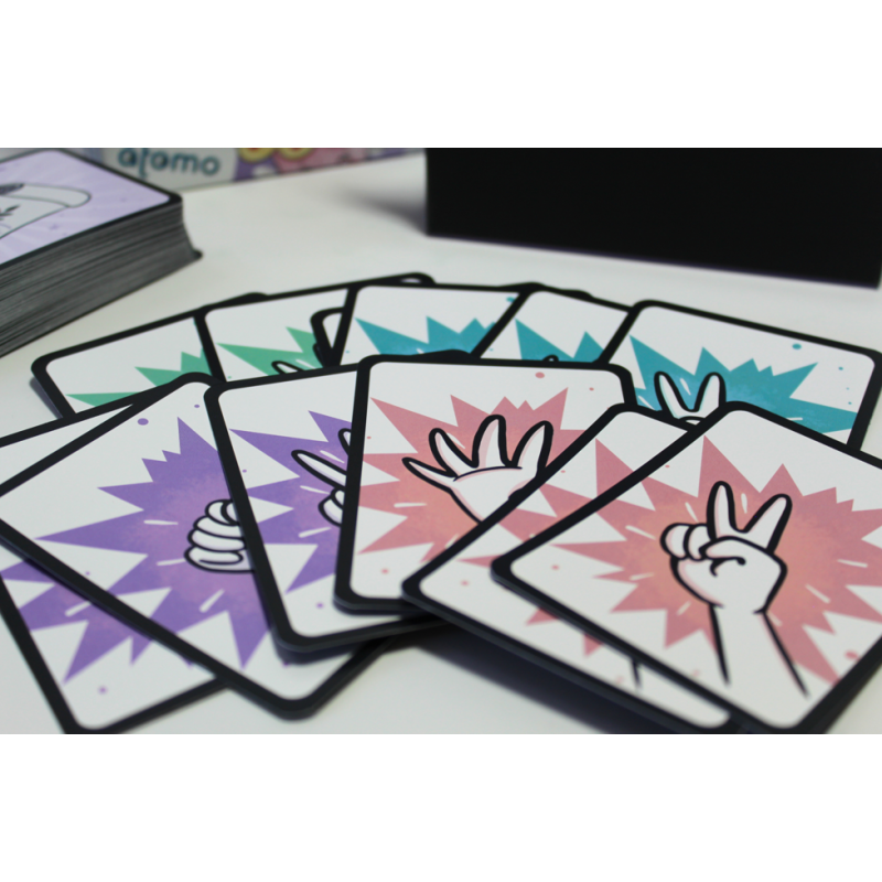 UNICORNIA. JUEGO DE CARTAS ATOMO